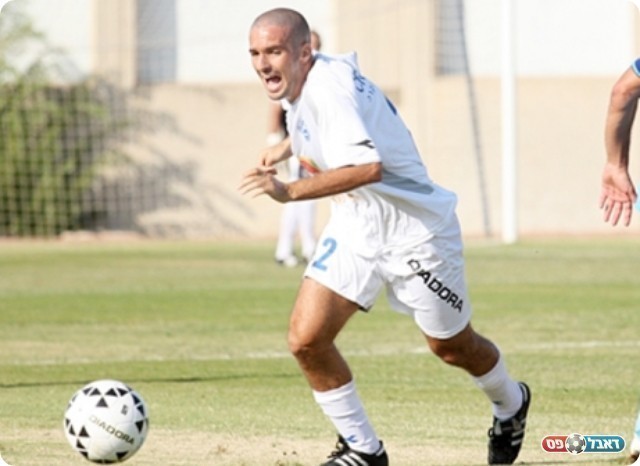 שוסט במדי מכבי יפו (לירן דורף)